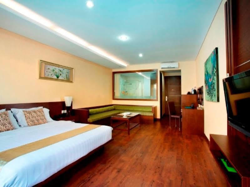 Devata Suites And Residence Легиан Экстерьер фото